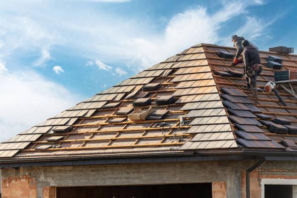 A Comprehensive Guide to Roof Installation: From Start to Finish